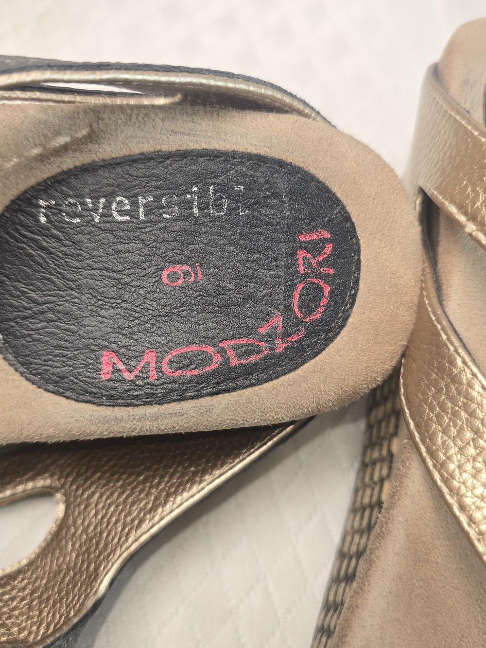 MODZORI WOMENS ZOEY 5 FLIPS REVERSABLE GOLD PEWTER THONG SANDAL WEDGE 9 - Picture 9 of 14